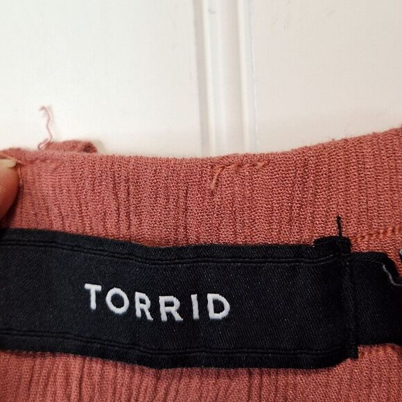 Torrid Womens Size 5 5X Mauve Color Wide Leg Rayon Pull On Pants Lined Tie Belt - Picture 7 of 10